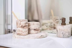 Discount Fat Helene Baderomsartikler