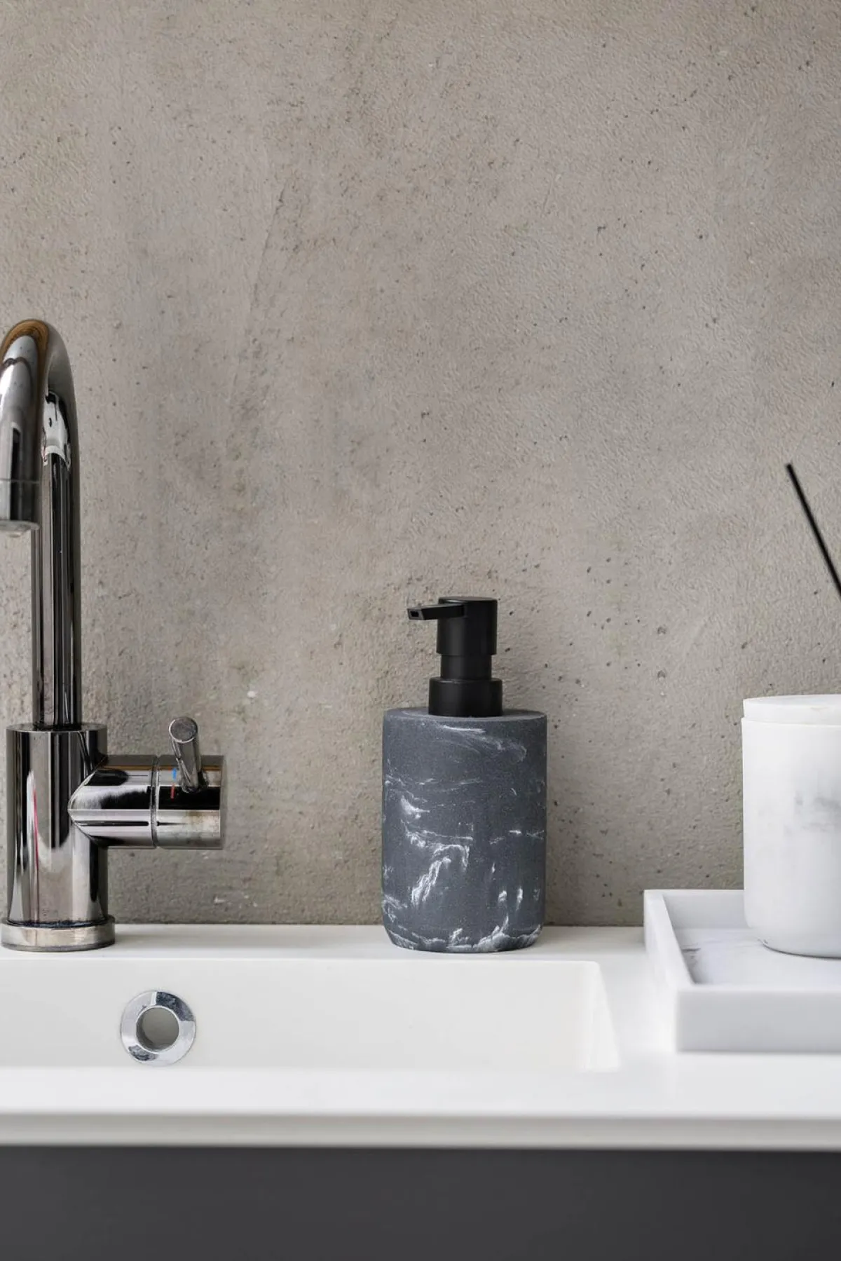 Sale Såpepumpe marmor sort Baderomsartikler