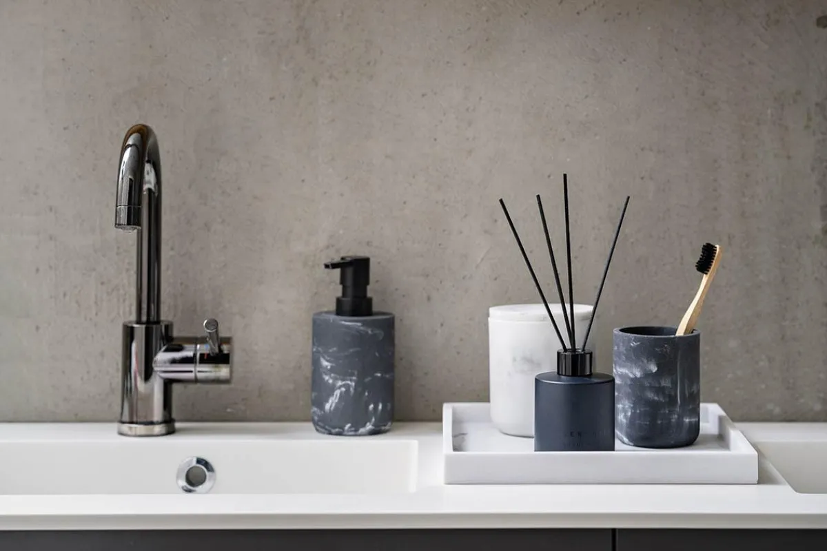 Sale Såpepumpe marmor sort Baderomsartikler